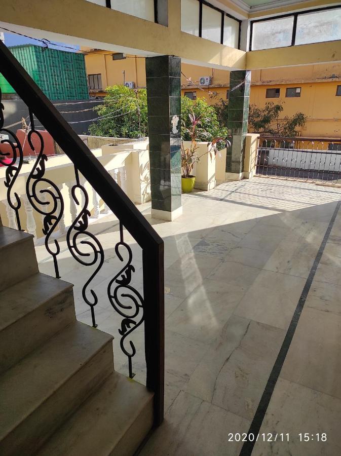 Yogi Home Stay Rishīkesh Екстериор снимка